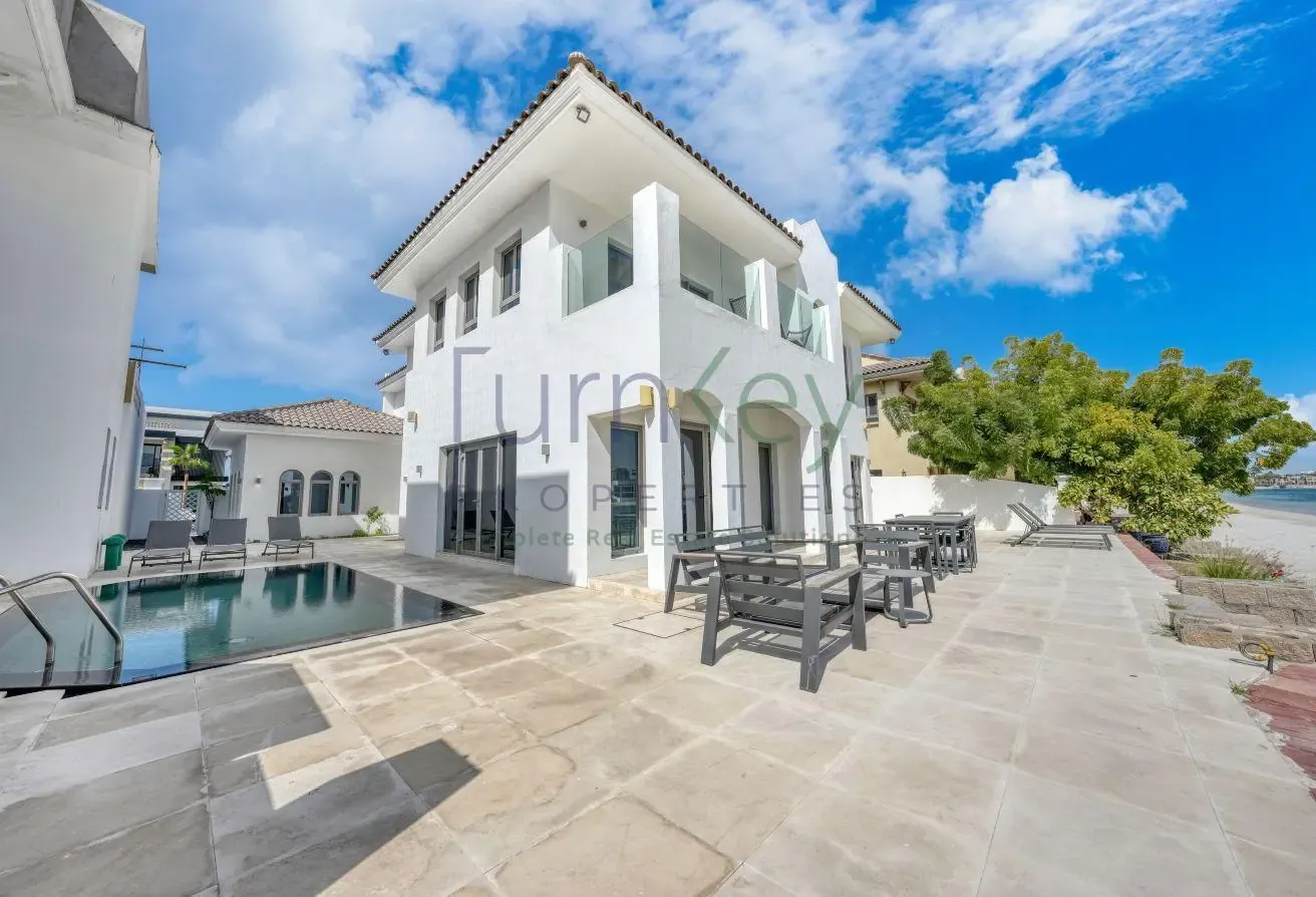 HIGH NUMBER I FULLY RENOVATED I FULLY FURNISHED