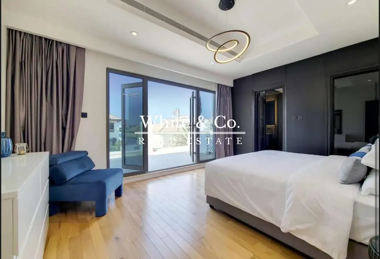 High Number|Upgraded+Skyline View| Vacant