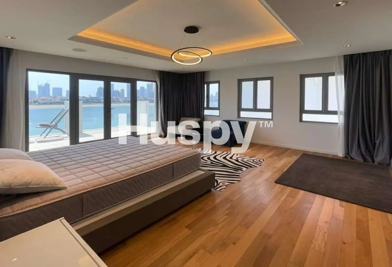 Upgraded | Furnished | Grand Foyer