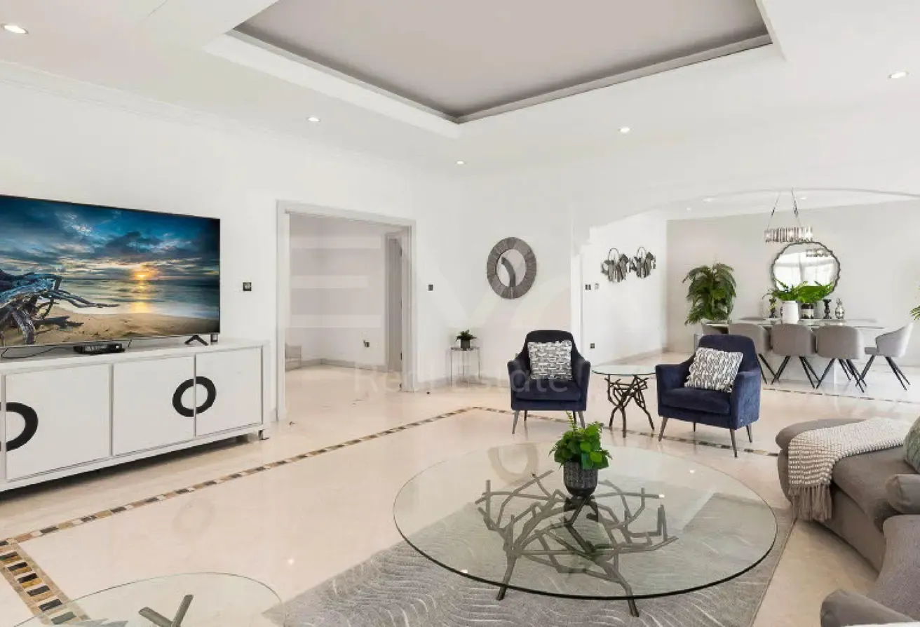 UPGRADED | CENTRAL ROTUNDA | FULLY FURNISHED