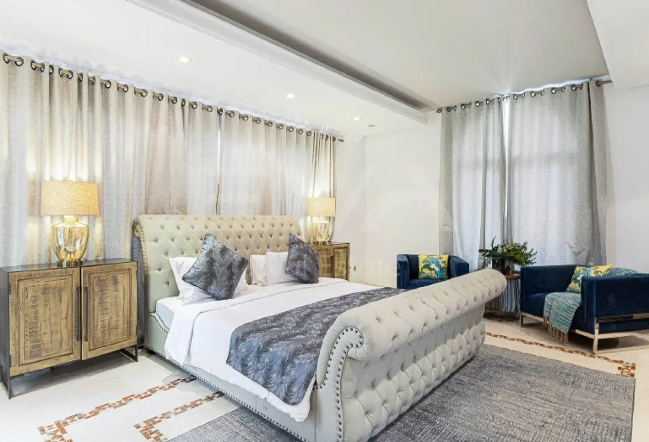 UPGRADED | CENTRAL ROTUNDA | FULLY FURNISHED