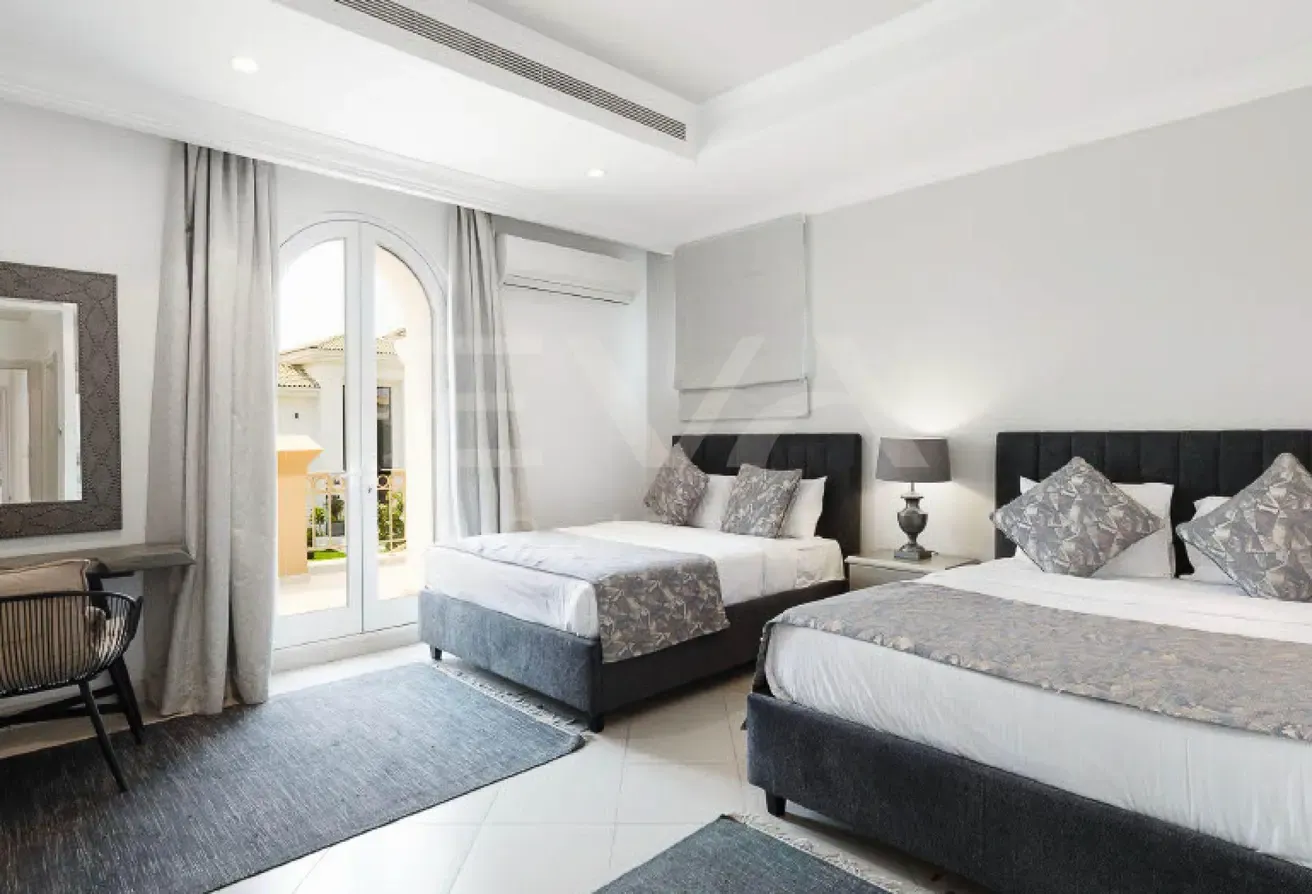 UPGRADED | CENTRAL ROTUNDA | FULLY FURNISHED