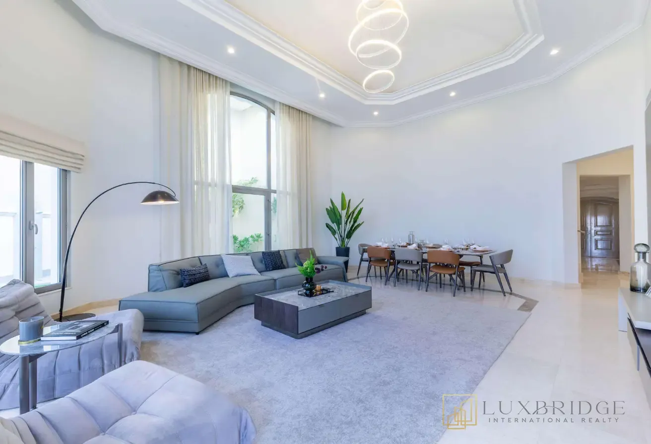 Vacant | Luxurious Villa | Sea View