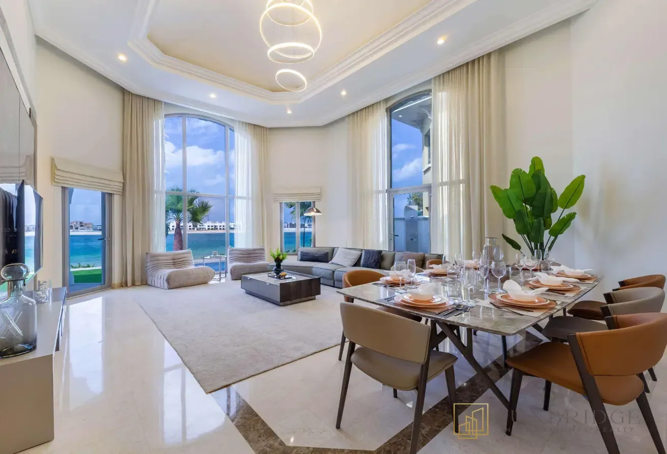 Vacant | Luxurious Villa | Sea View