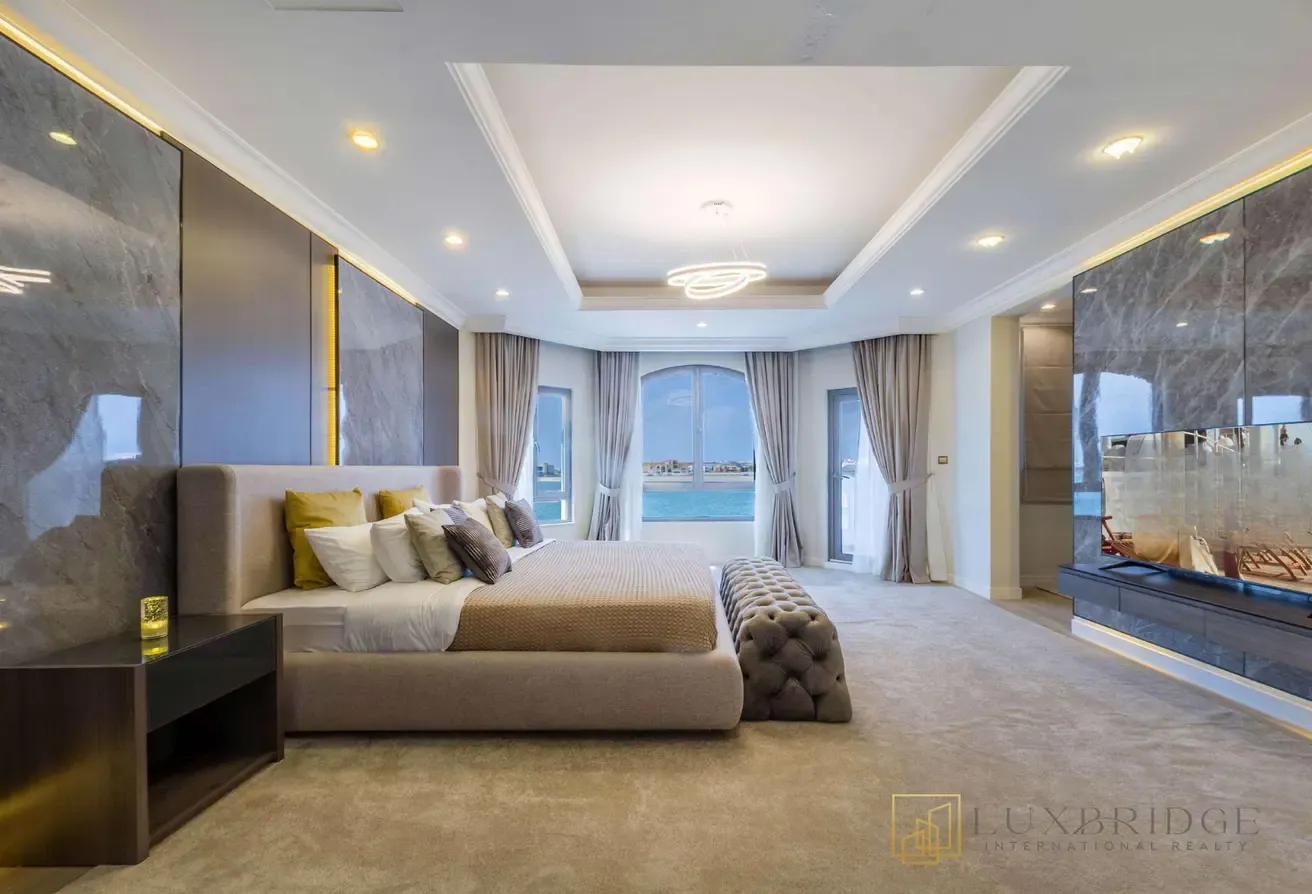 Vacant | Luxurious Villa | Sea View