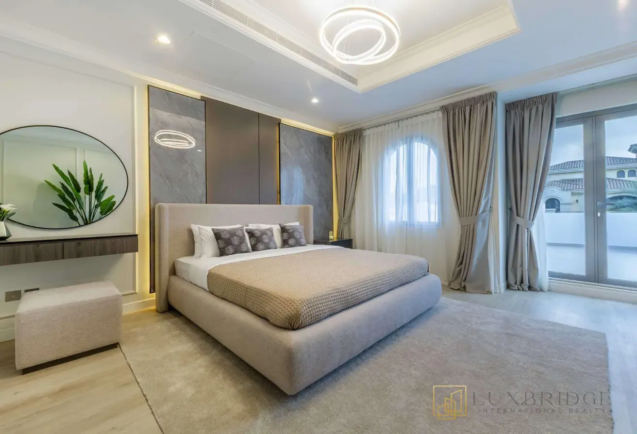 Vacant | Luxurious Villa | Sea View