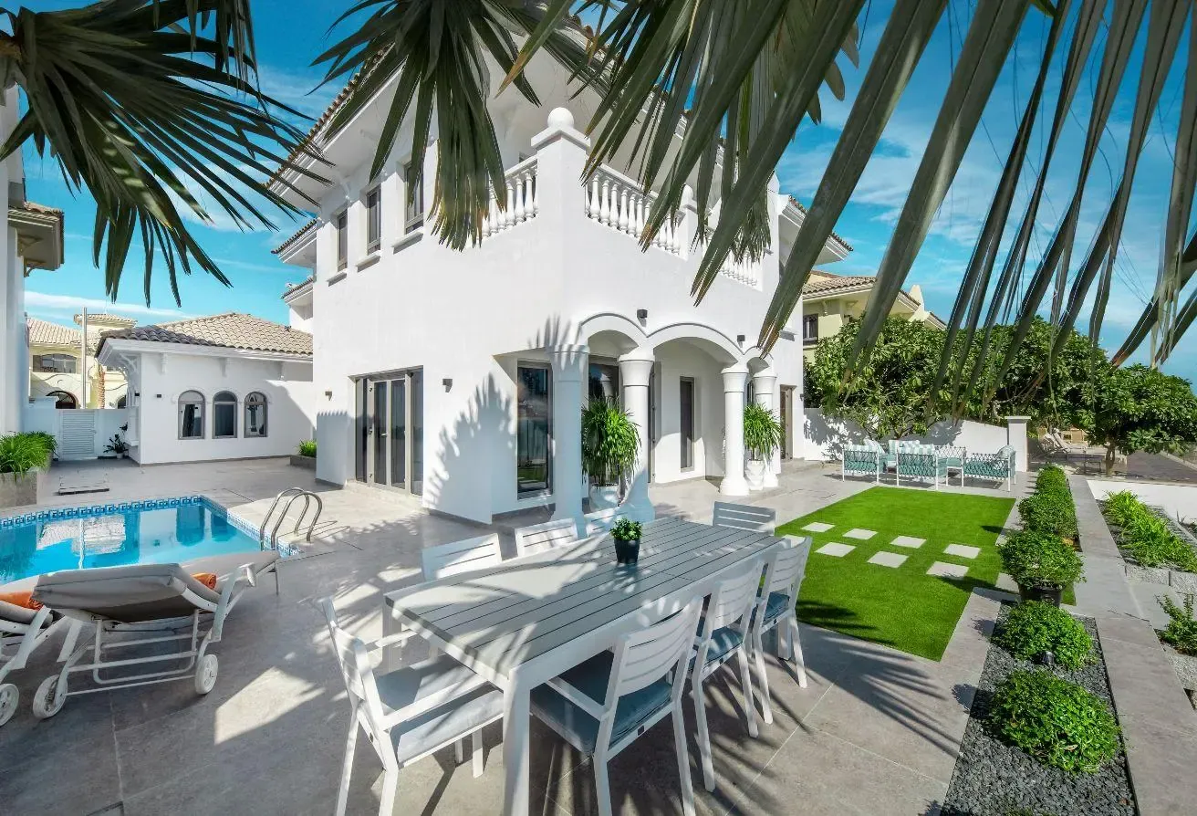 MARINA SKYLINE VIEWS | ALL INCLUSIVE | HIGH NUMBER