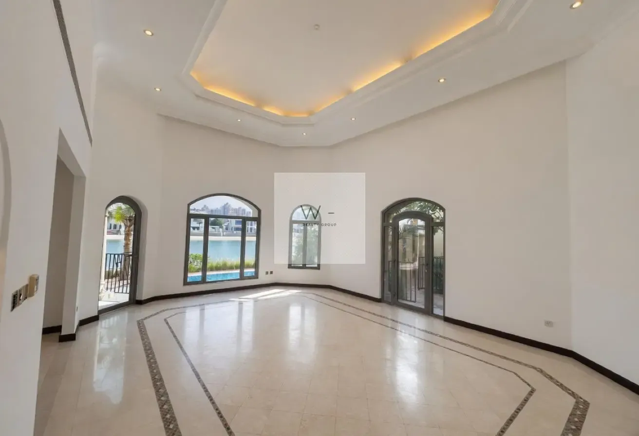 4‑Bedroom Rotunda Villa Skyline views