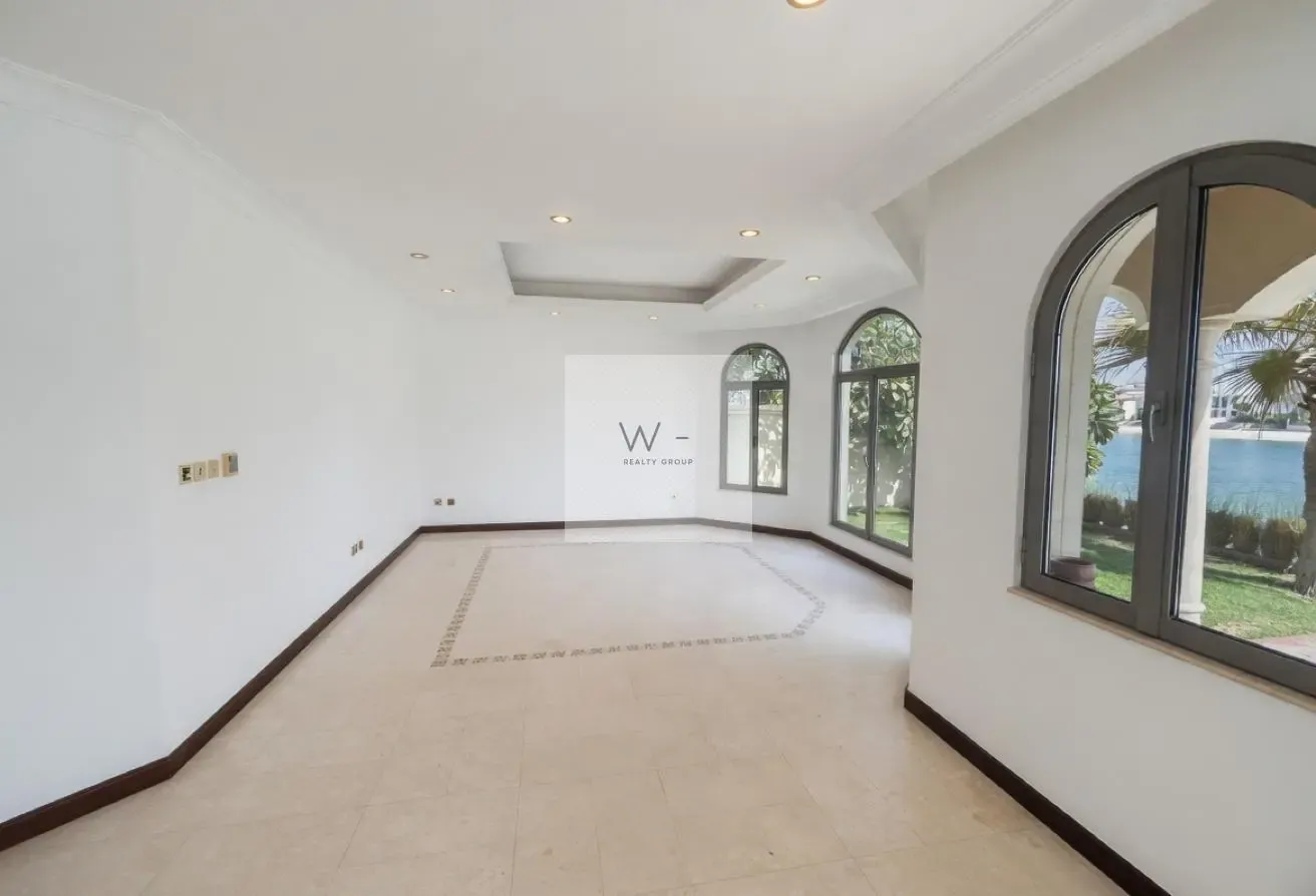 4‑Bedroom Rotunda Villa Skyline views