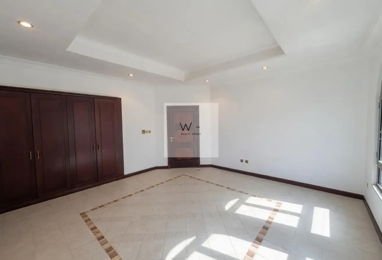 4‑Bedroom Rotunda Villa Skyline views