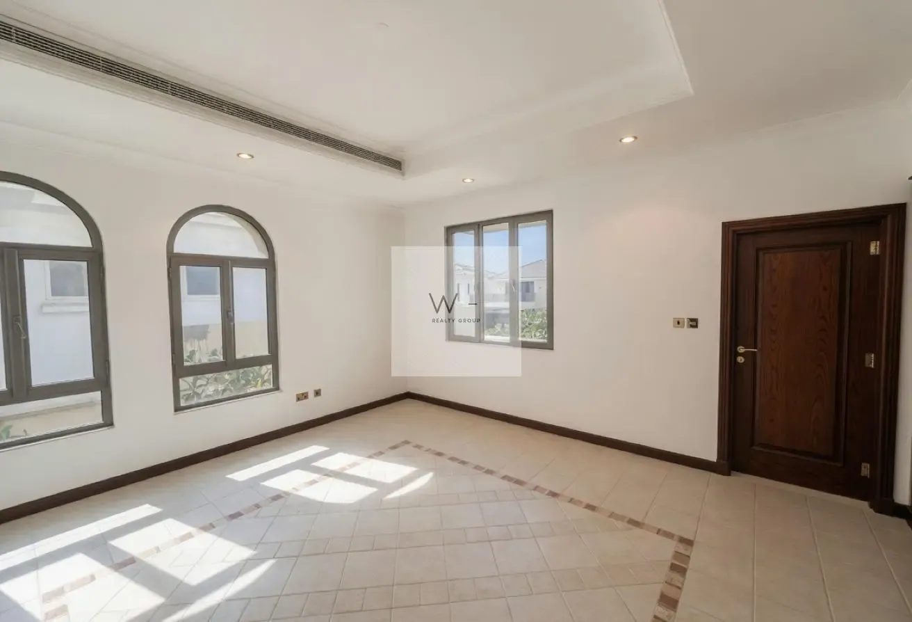 4‑Bedroom Rotunda Villa Skyline views