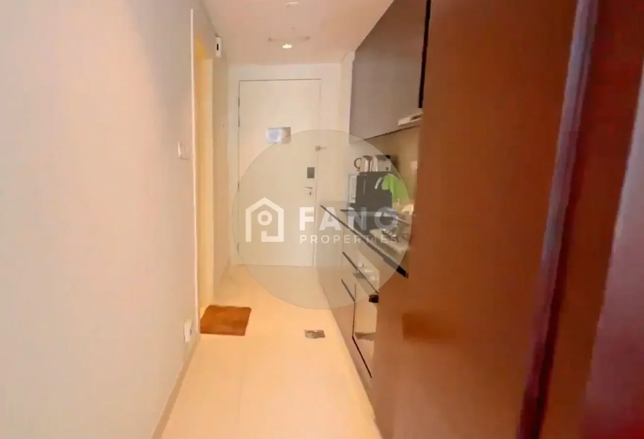 Vacant | Partial Burj View -  Spacious