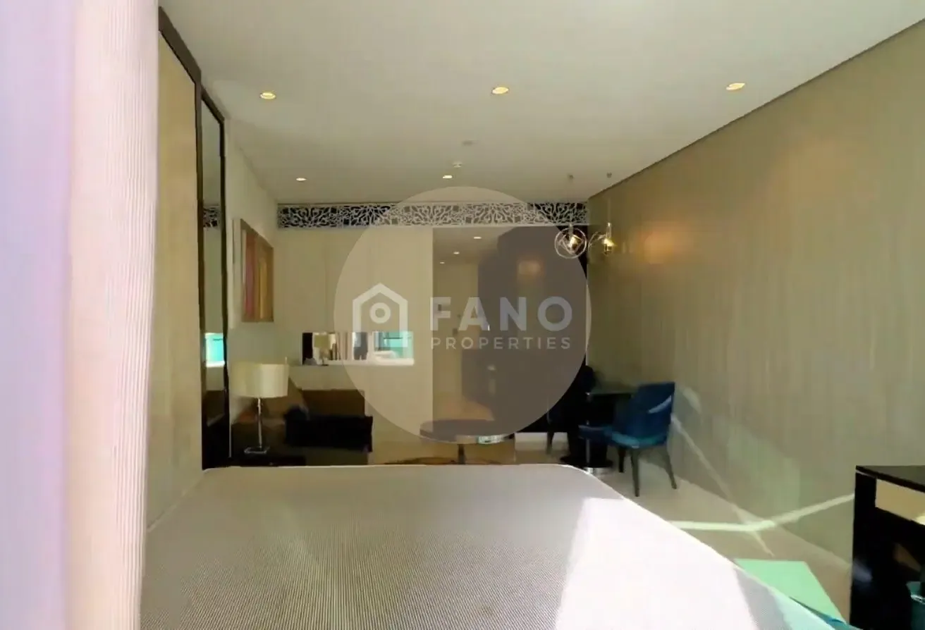 Vacant | Partial Burj View -  Spacious