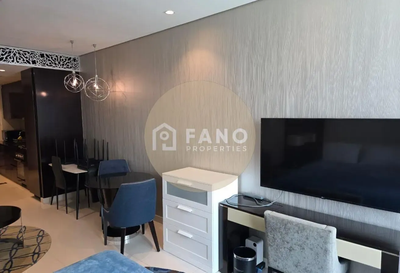 Vacant | Partial Burj View -  Spacious