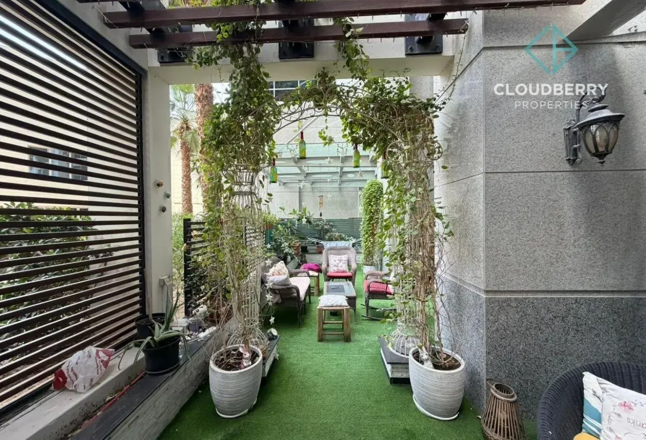 Garden Apartment | Duplex | Burj Khalifa View