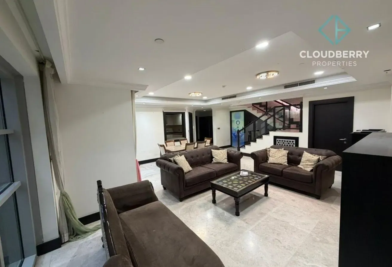 Garden Apartment | Duplex | Burj Khalifa View