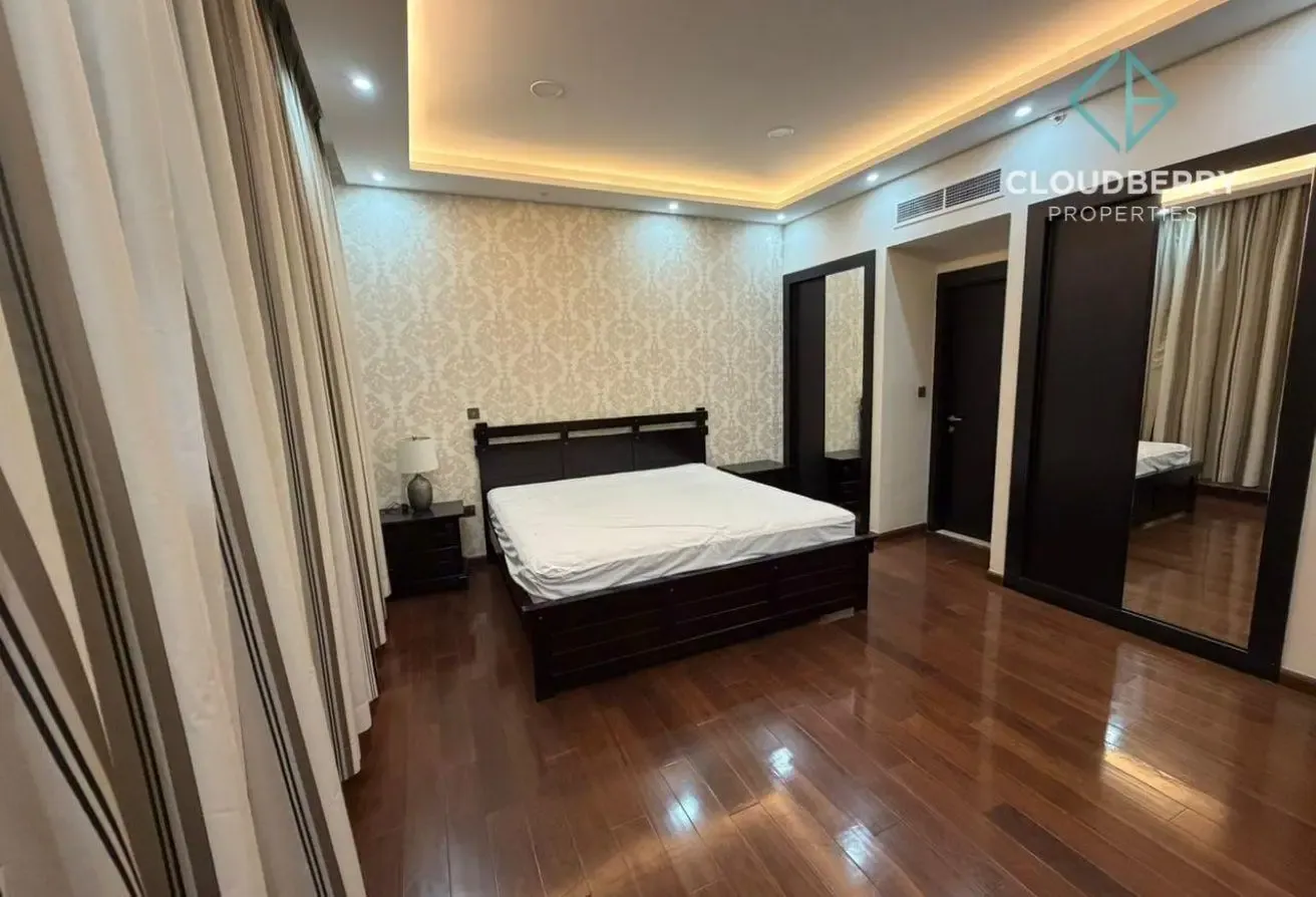 Garden Apartment | Duplex | Burj Khalifa View
