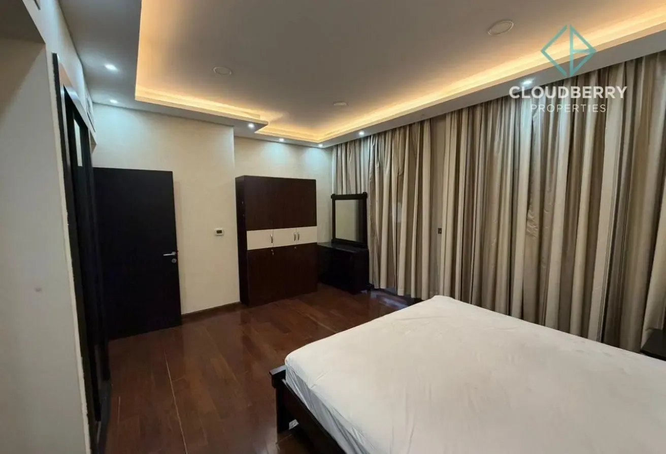 Garden Apartment | Duplex | Burj Khalifa View