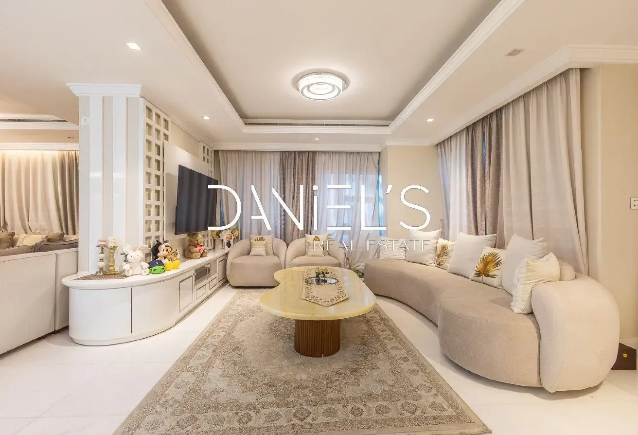 Furnished | Private Garden | Mid August