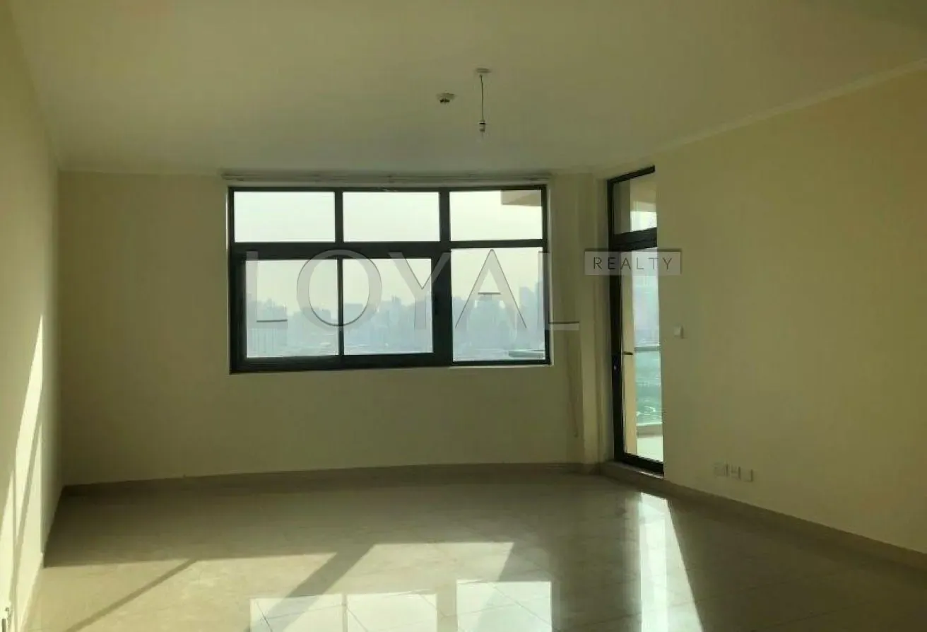 Full golf course view/On high floor/Great location