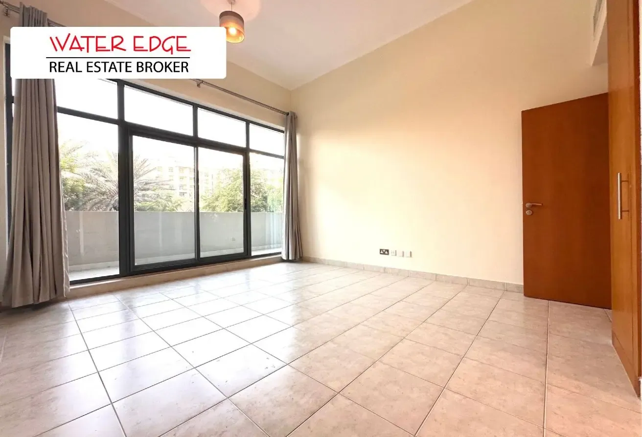 Immaculate Terraced | Lake-Facing | Spacious