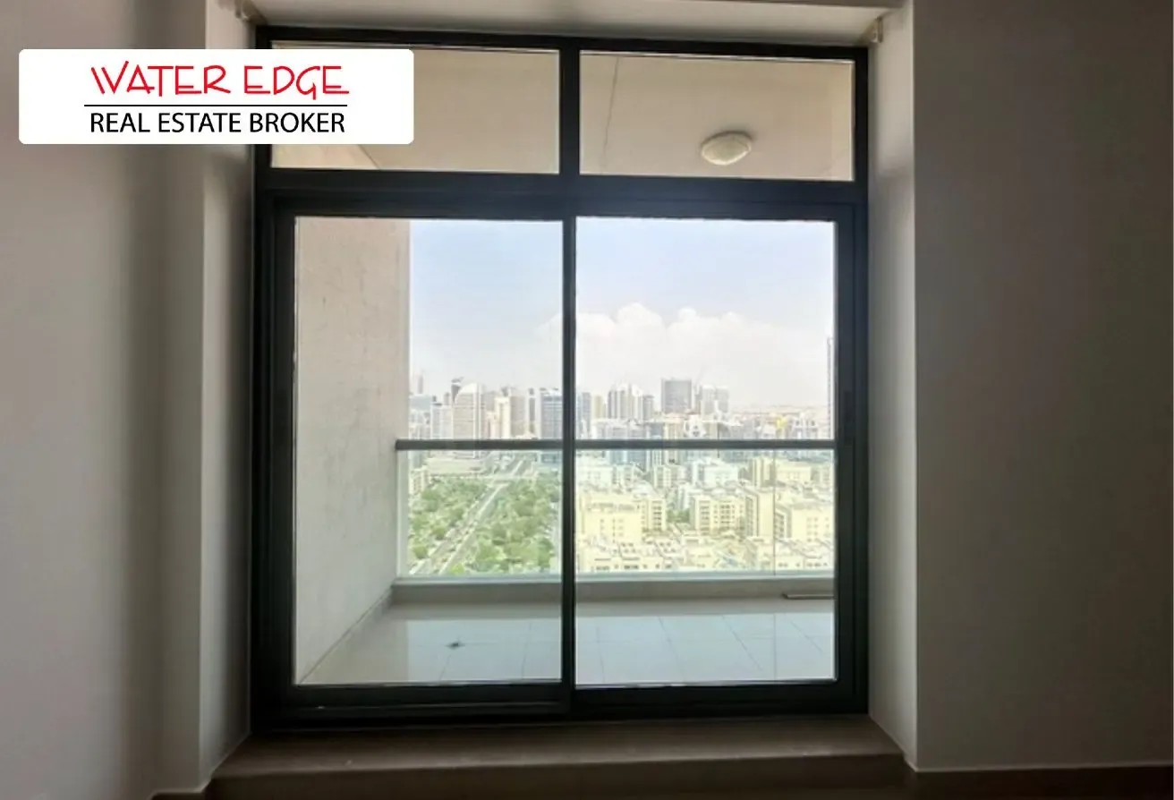 Spectacular Canal | Spacious | Good Condition