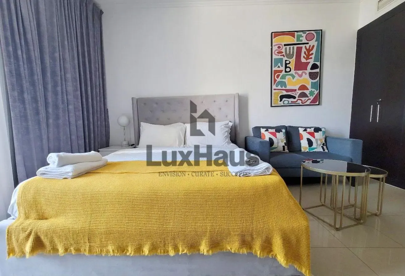 Fully Furnished| Full Canal View| Chiller Free