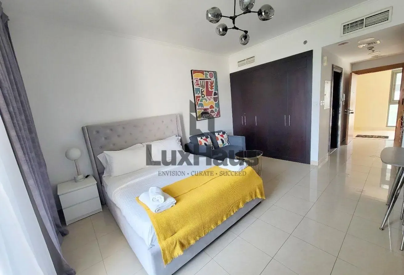 Fully Furnished| Full Canal View| Chiller Free