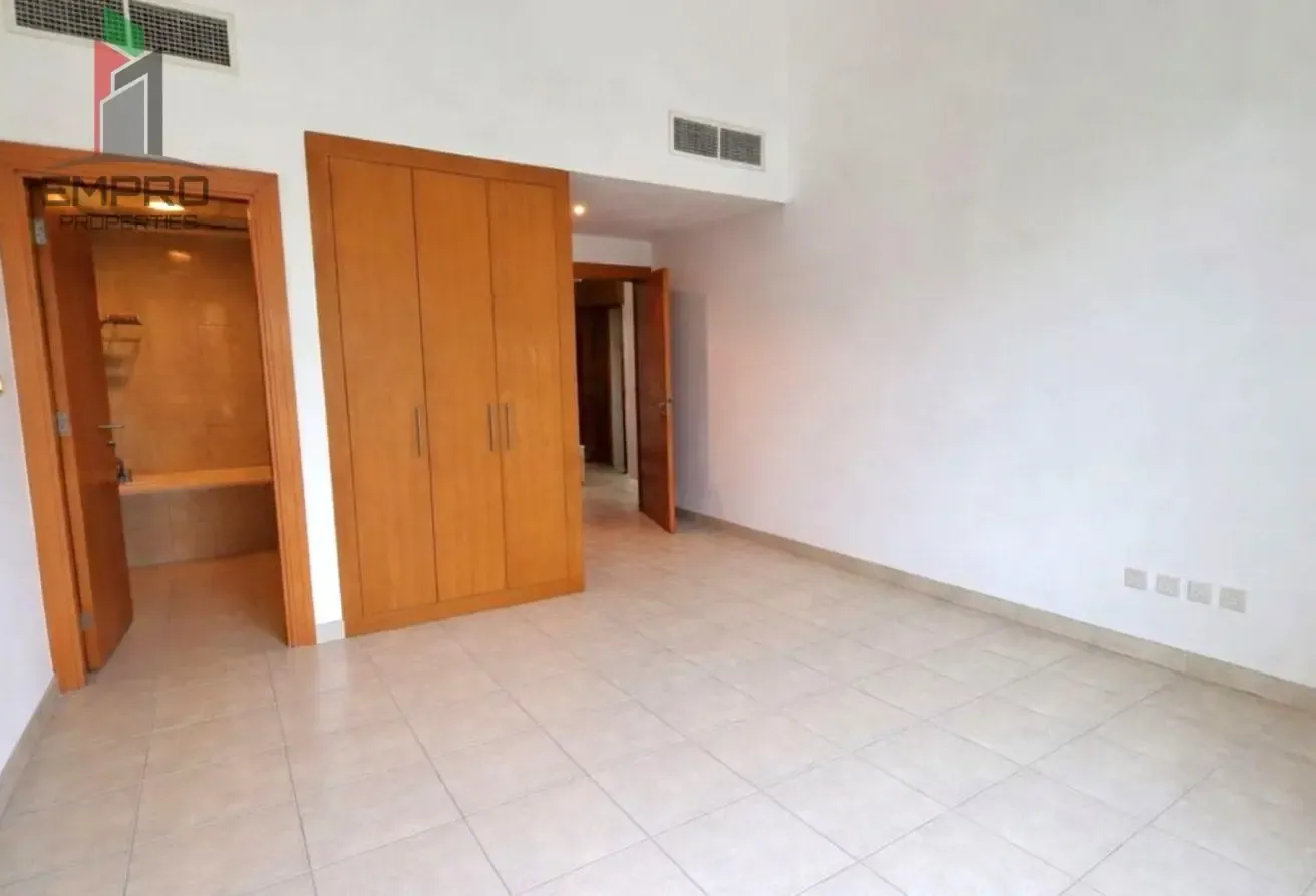Chiller Free l Spacious Layout l Vacant