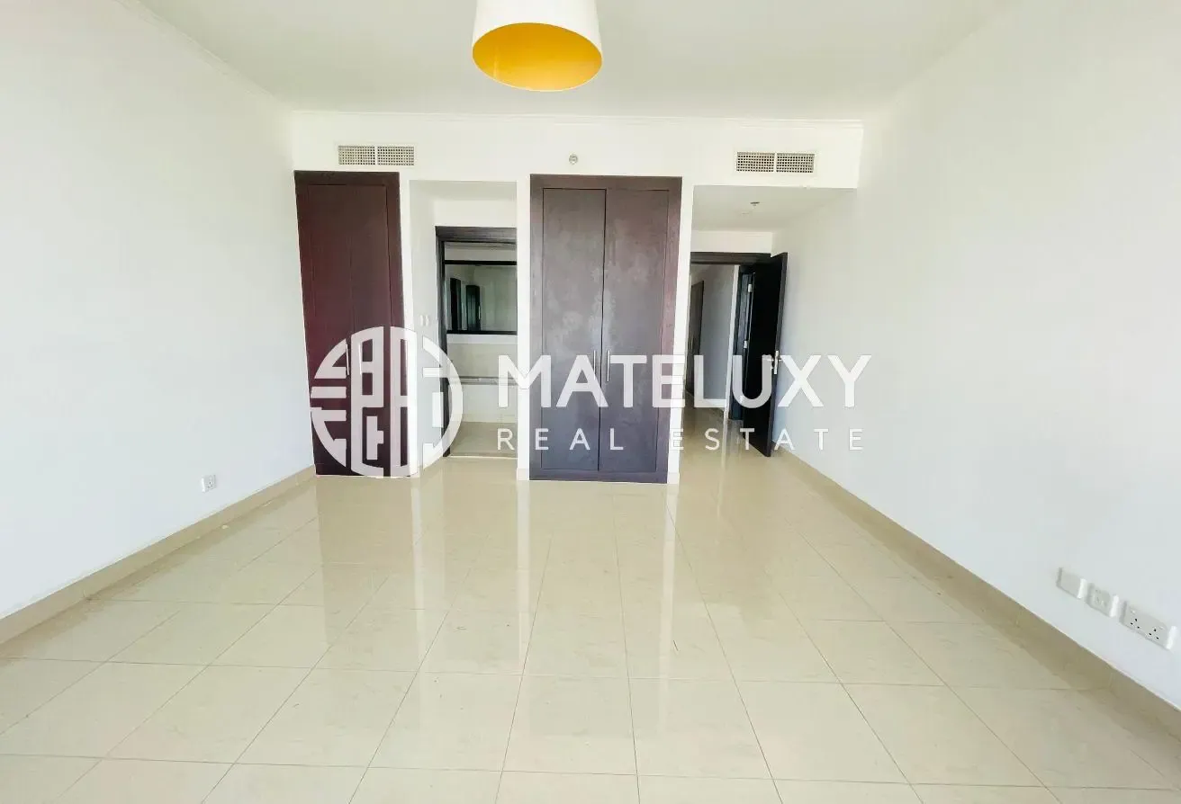 Vacant Now || Canal View || Spacious Unit