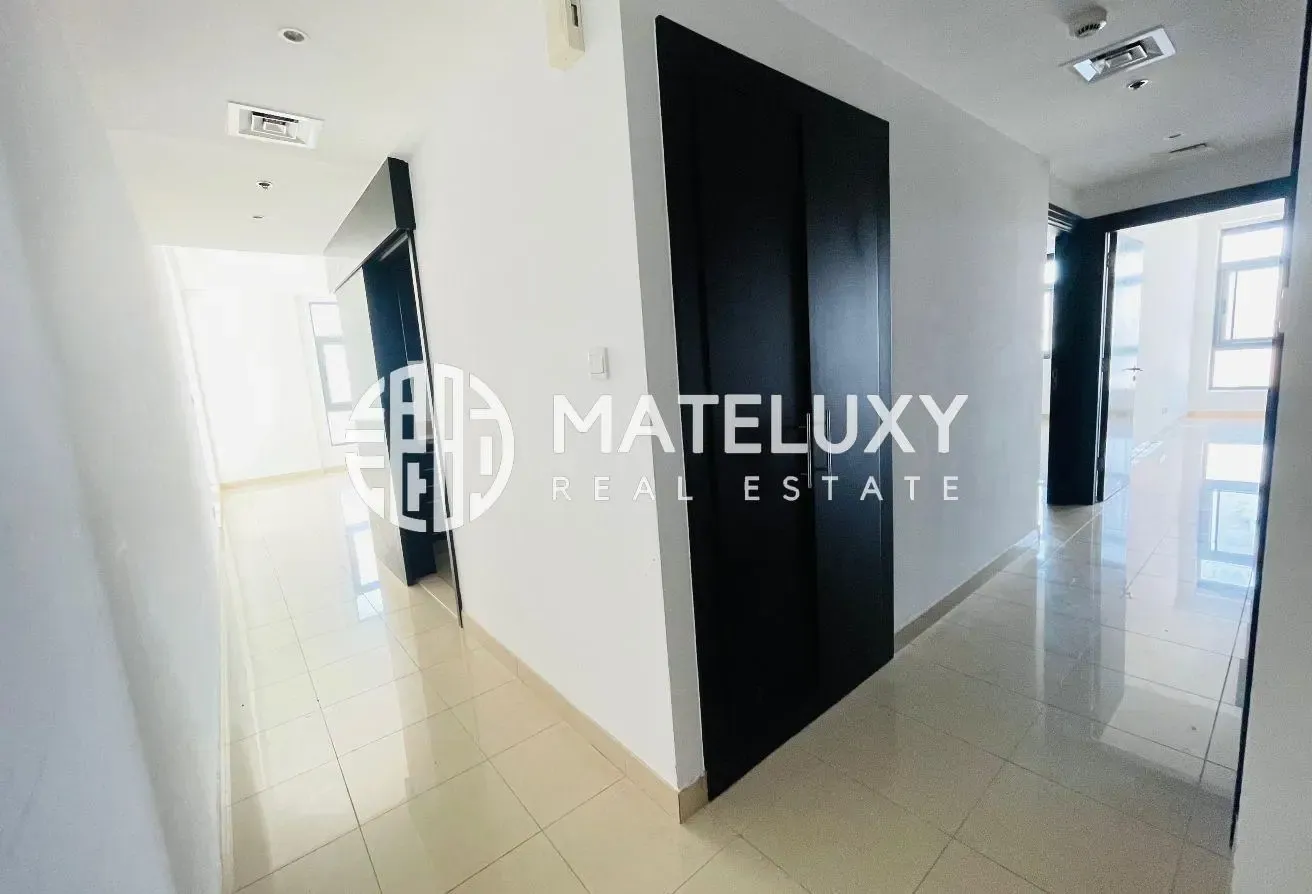 Vacant Now || Canal View || Spacious Unit