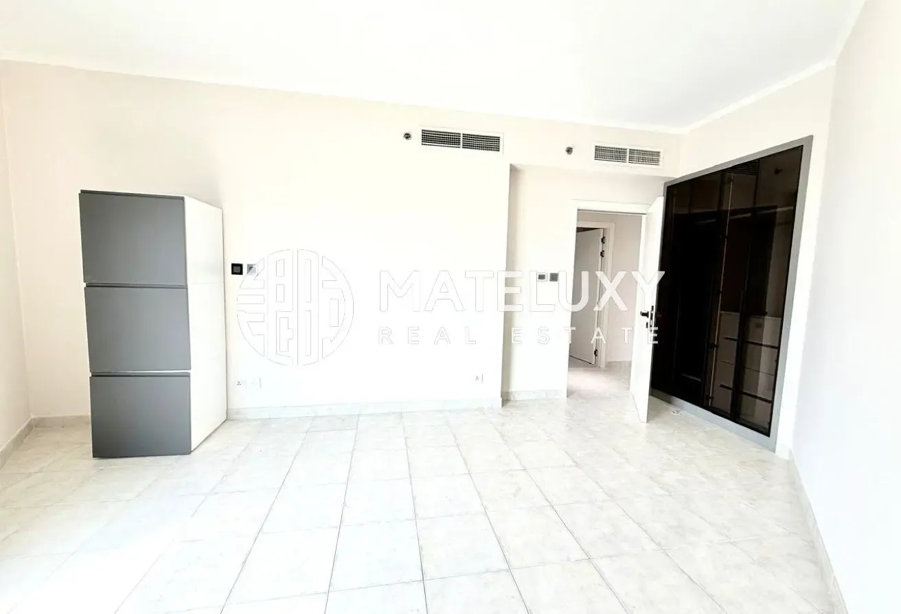 Upgraded | Full Golf View| Vacant Now |2 Balconies