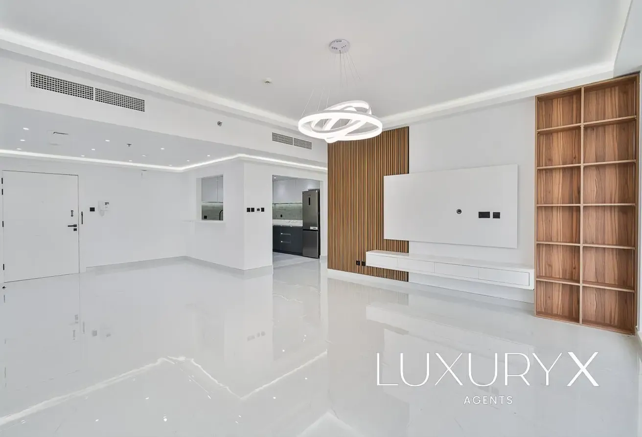 Upgraded | Lake & Golf View | Vacant Ready