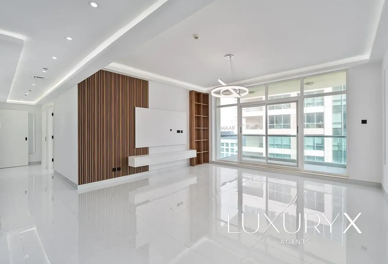 Upgraded | Lake & Golf View | Vacant Ready