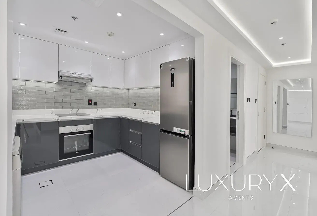 Upgraded | Lake & Golf View | Vacant Ready