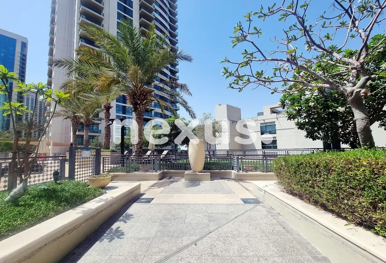 Exclusive | Golf Course View | One Month Free
