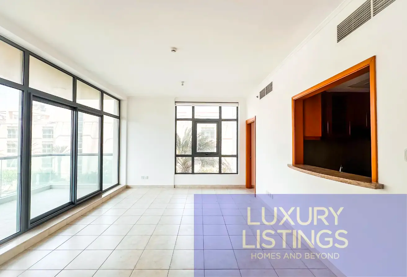 Links East LARGEST 1 Bed with Pool View