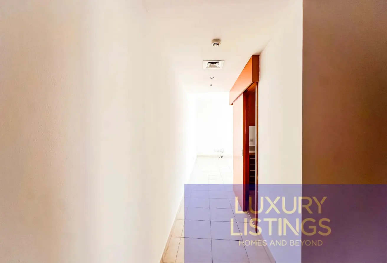 Links East LARGEST 1 Bed with Pool View