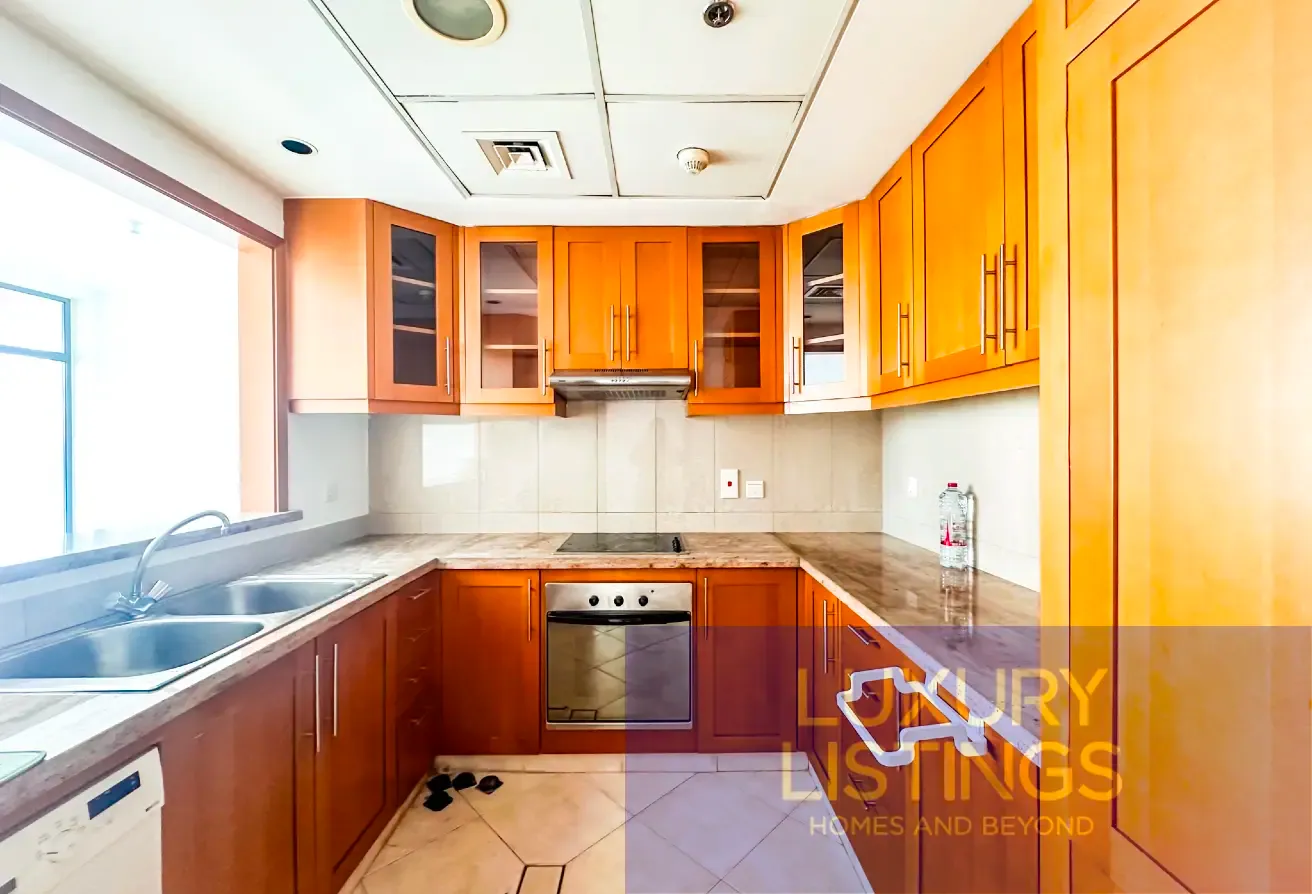 Links East LARGEST 1 Bed with Pool View