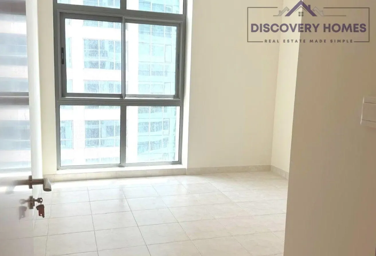Golf Course View | Lake View | Mid Floor