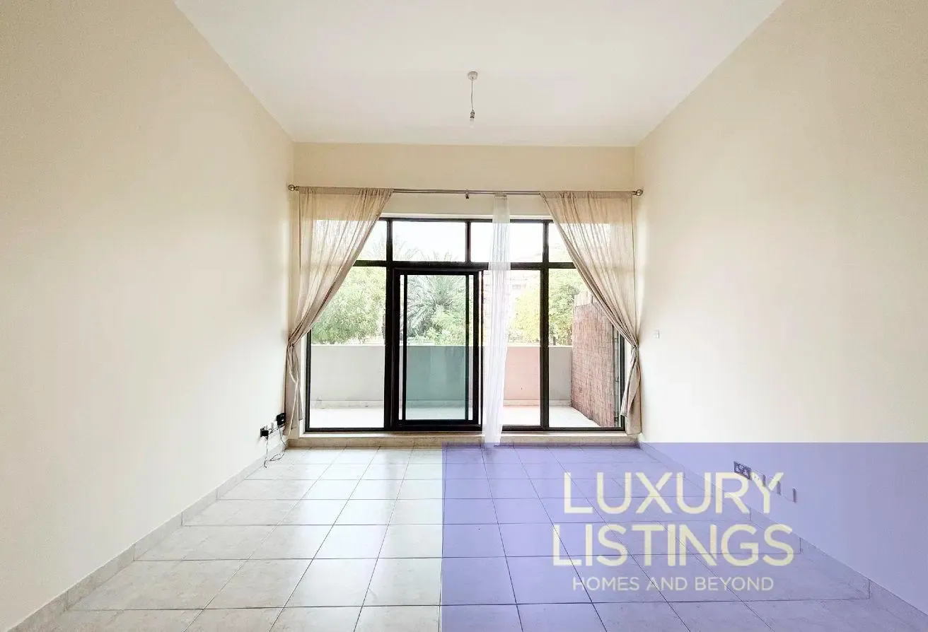 Links Canal Ground Floor 1 Bed Terrace Lake View