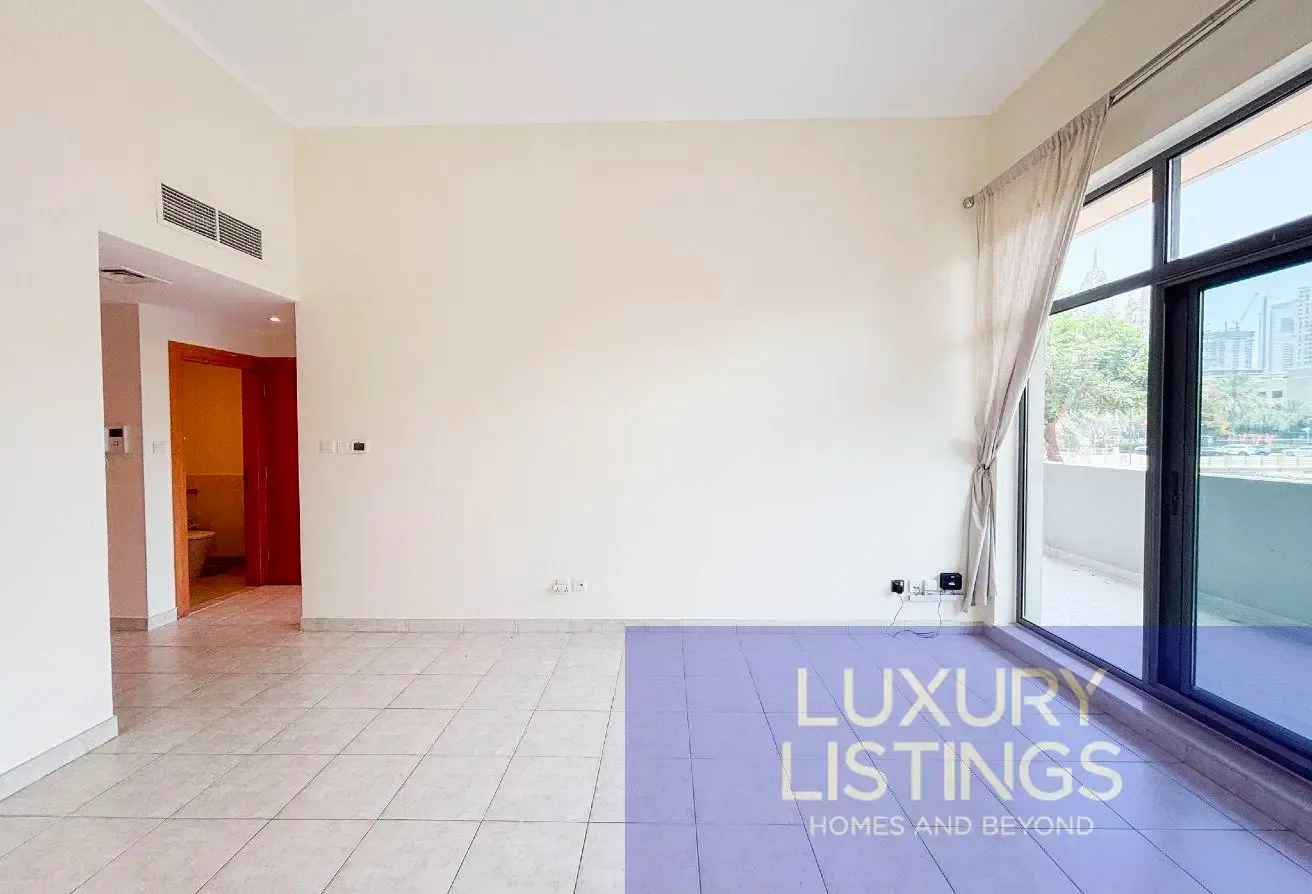 Links Canal Ground Floor 1 Bed Terrace Lake View