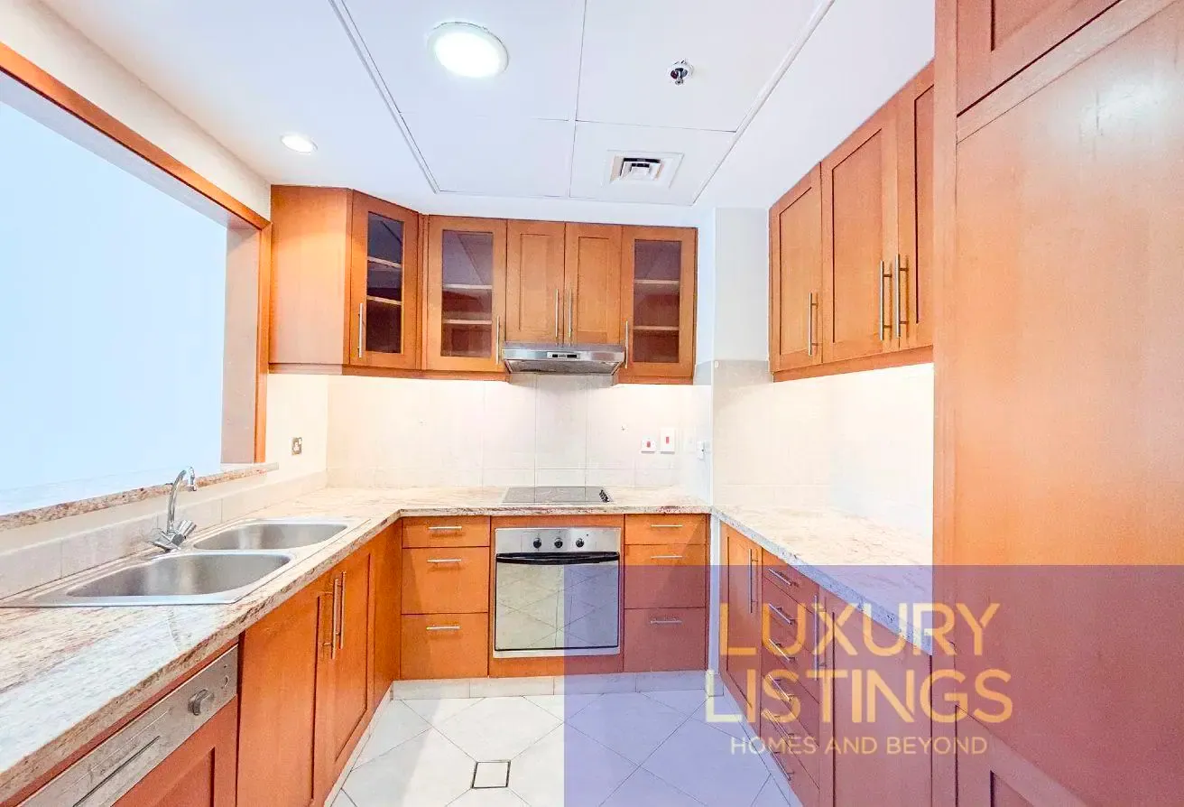 Links Canal Ground Floor 1 Bed Terrace Lake View
