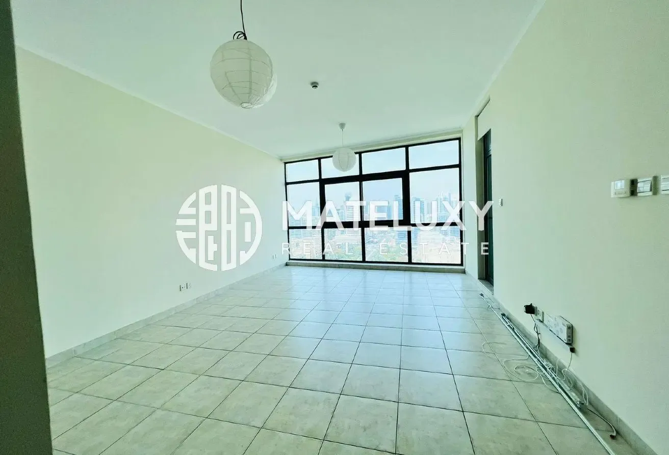 Lake View || Vacant || Properly Maintained