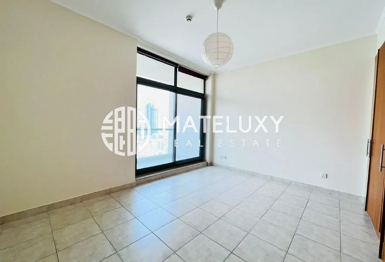 Lake View || Vacant || Properly Maintained
