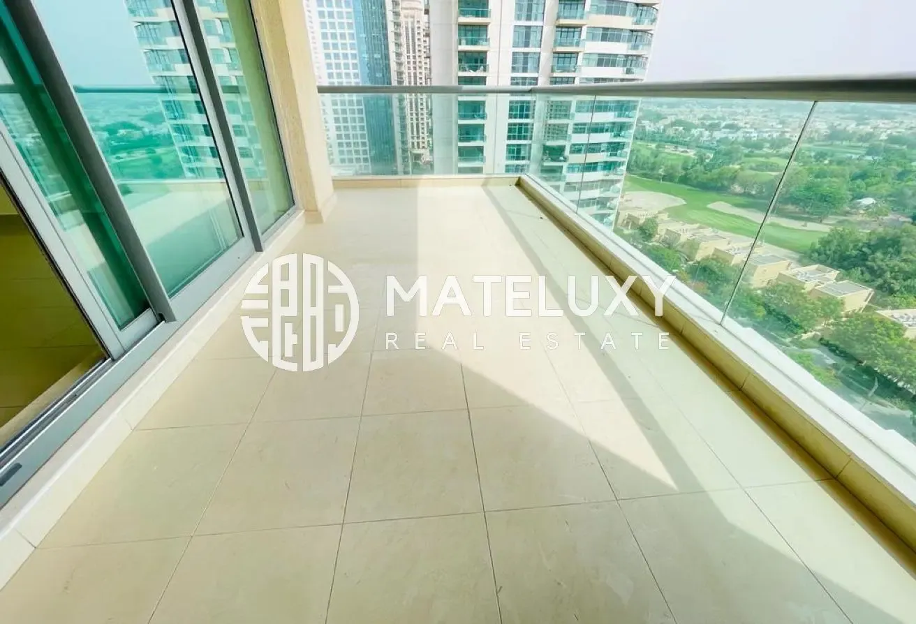 2bhk | Stunning Golf Course View |  Chiller Free