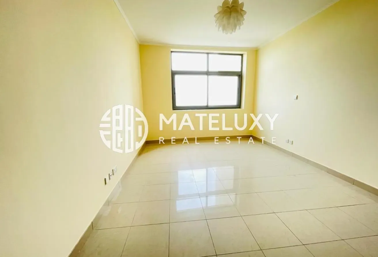 2bhk | Stunning Golf Course View |  Chiller Free