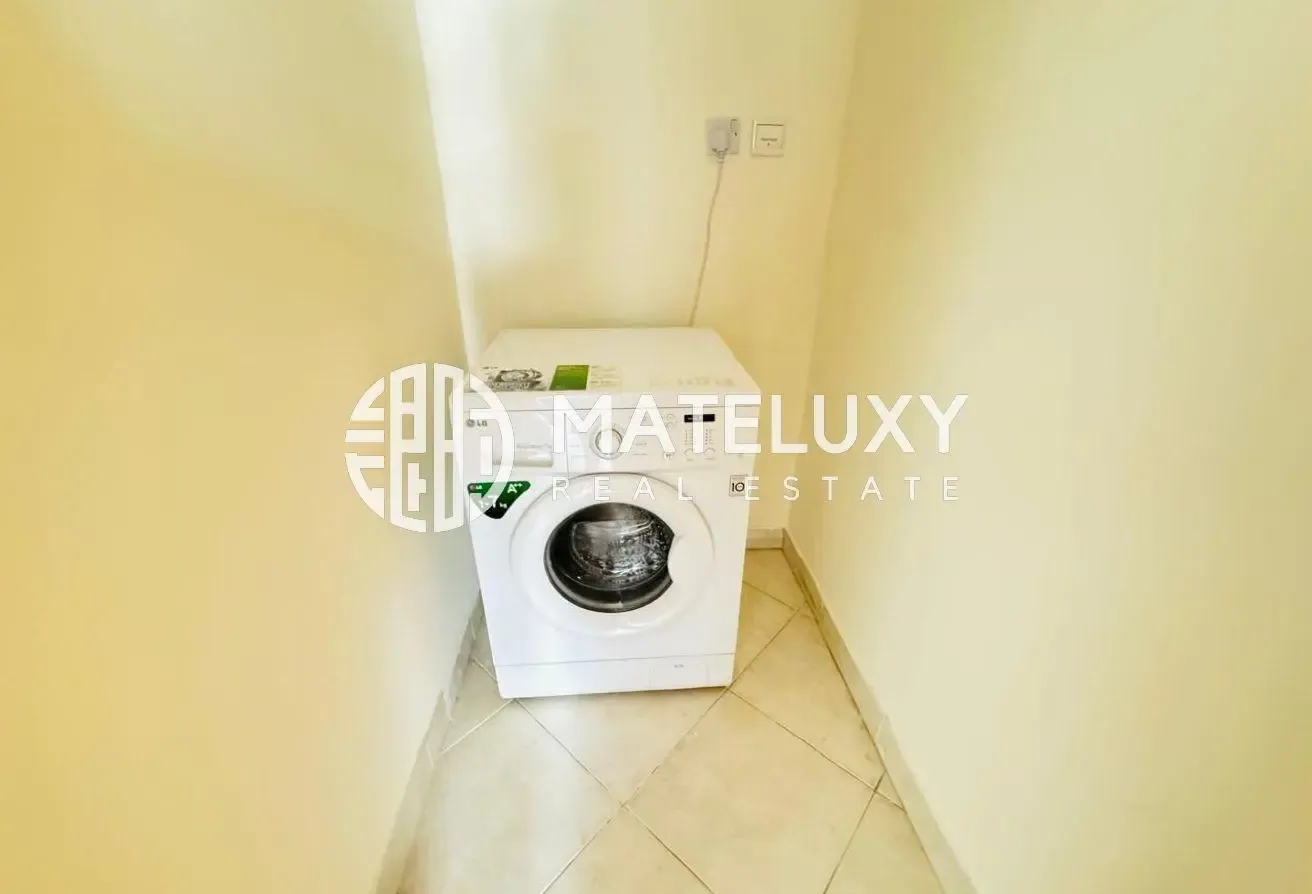 Golf & Canal View || Spacious 2BR || Vacant Now
