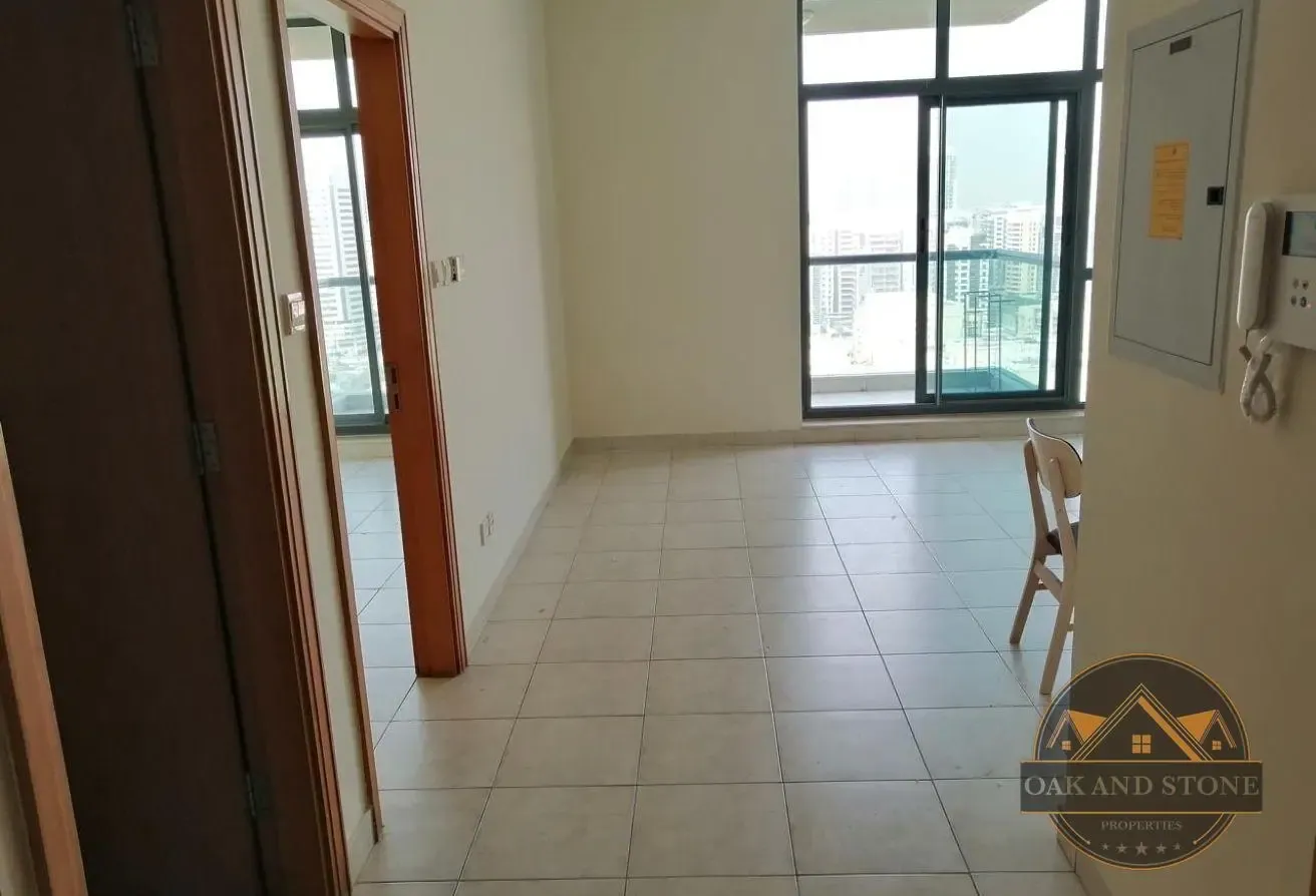 Canal and city View | Chiller Free | Nicely Kept