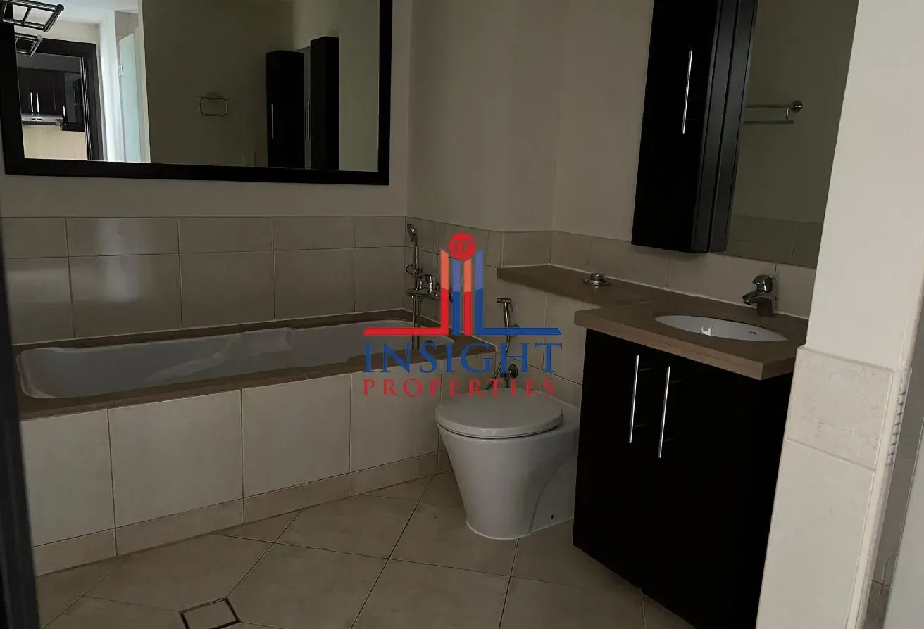 1 B/R APT | UNFURNISHED | PARTIAL LAKE VIEW